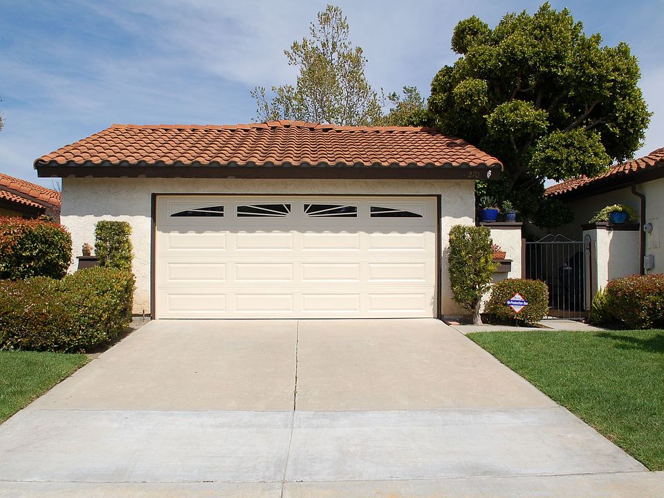 1st image of 270 Carissa Dr