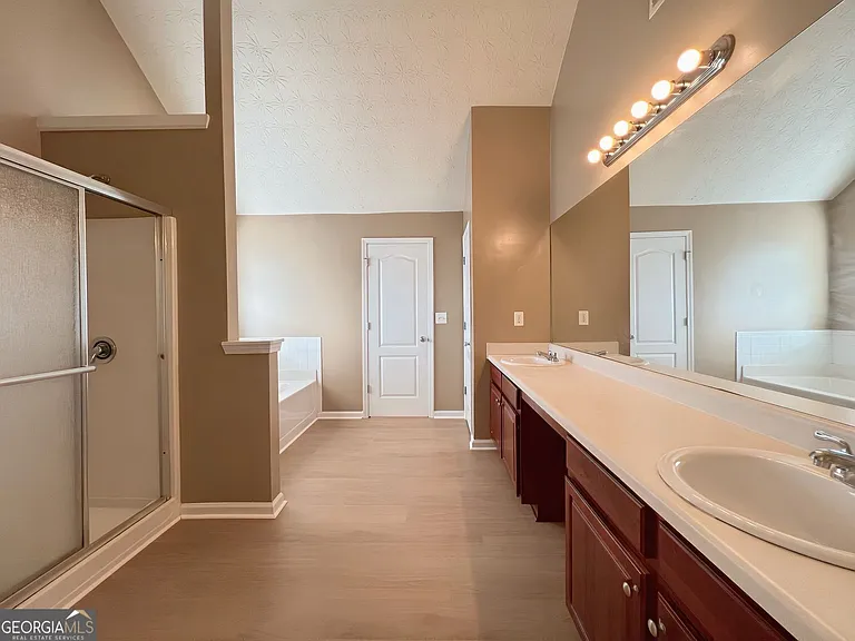 2751 Spence Ct — Photo 41