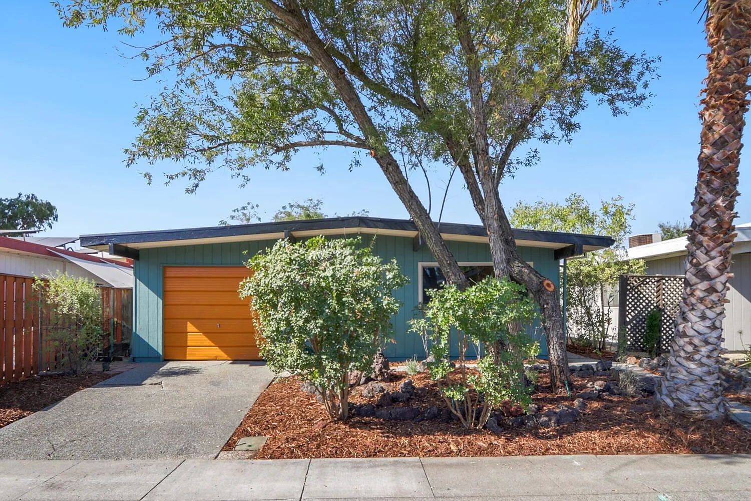 129 Luz Pl photo 1