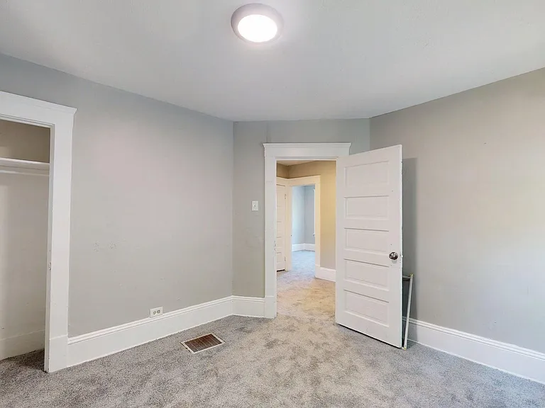3222 W 94th St — Photo 43