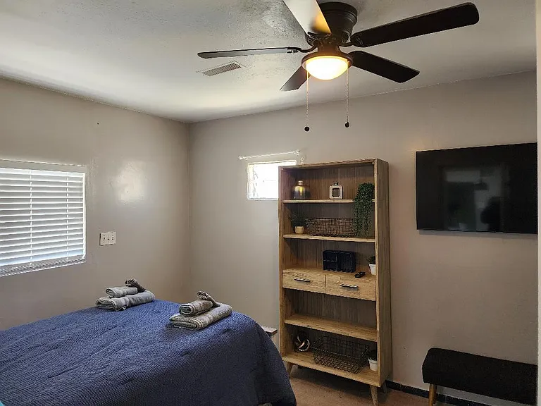 1214 W Highland Ave — Photo 57
