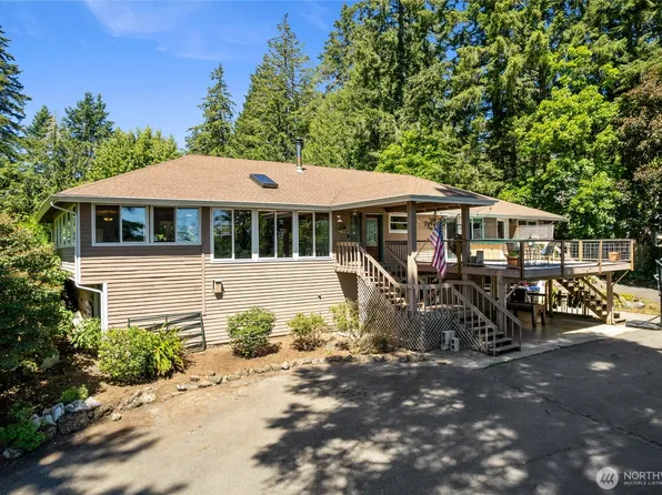 7211 E Grapeview Loop, Allyn, WA 98524