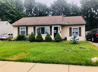 26600 Clancy St, Roseville, MI 48066