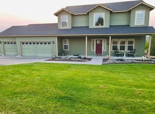 832 SE Nugget Ln, Madras, OR 97741