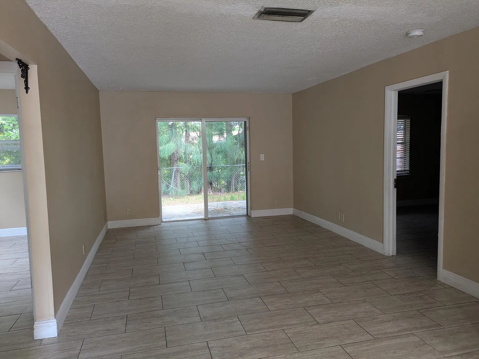 3 bed, 2.0 bath, $2,600 — Photo 4