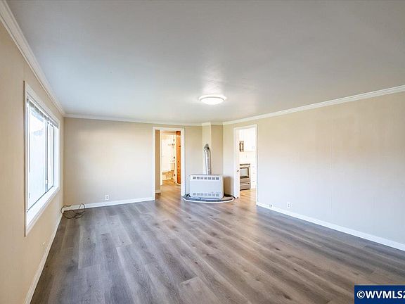5th image of 2573 Kalmia St