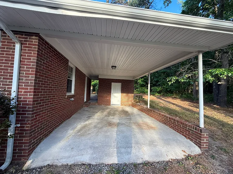 3809 Jefferson Davis Hwy — Photo 3