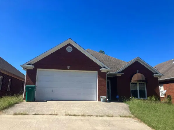 740 Holland Dr, Pleasant Grove, AL 35127