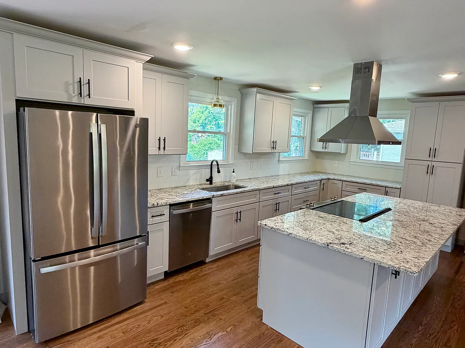 3 bed, 2214 sqft, $3,300 — Photo 1