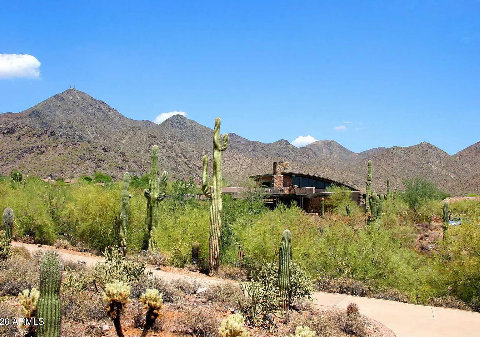 3 bed, 2.0 bath, 1701 sqft, $3,500 — Photo 3