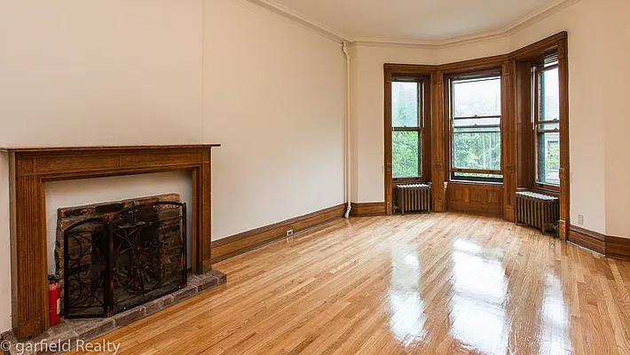 Rented by Garfield Realty  | media 18