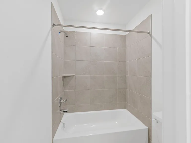 21127 Coral View Dr — Photo 39