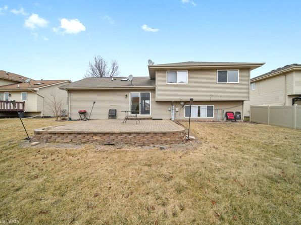 5261 Deana Ln, Richton Park, IL 60471