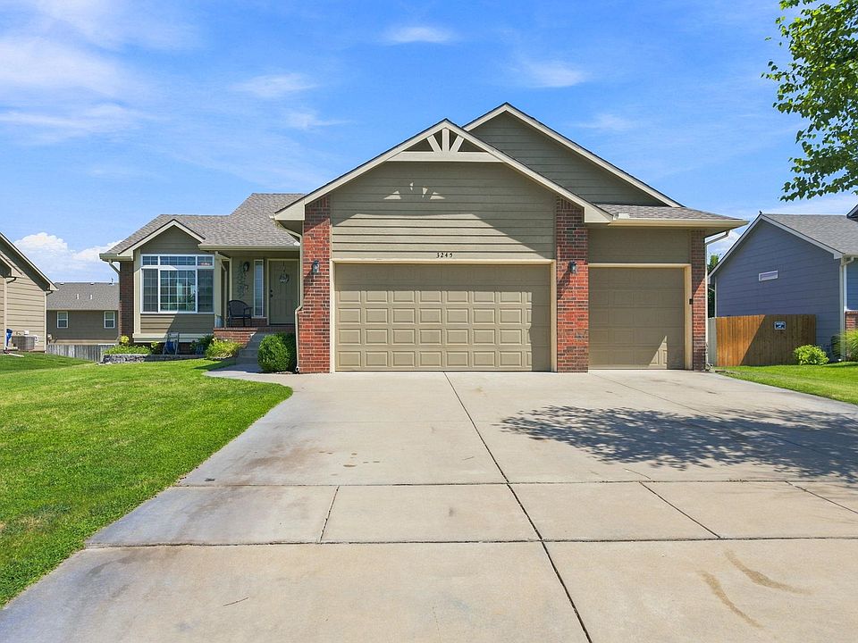 1st image of 3245 S Bluelake Ct