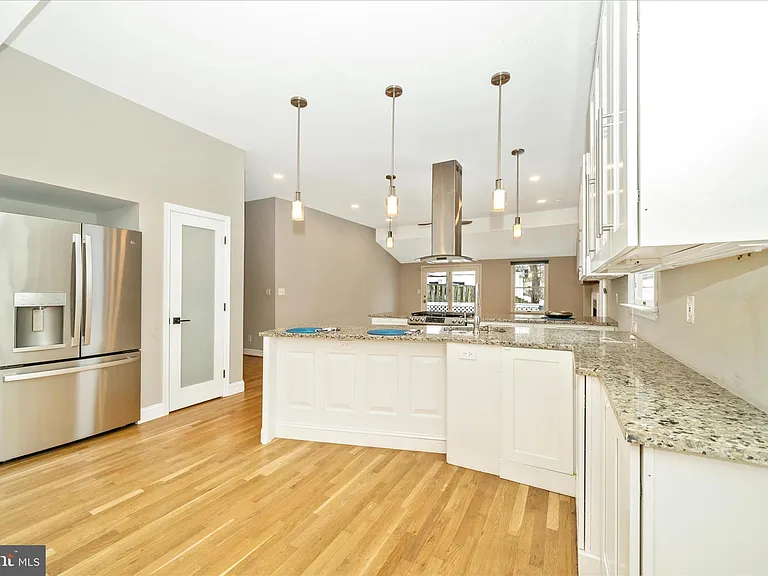 3313 Moline Rd — Photo 20