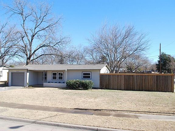 3rd image of 12204 Gardenia Dr