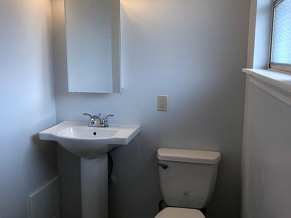 5th image of 2020 Stumpf Blvd