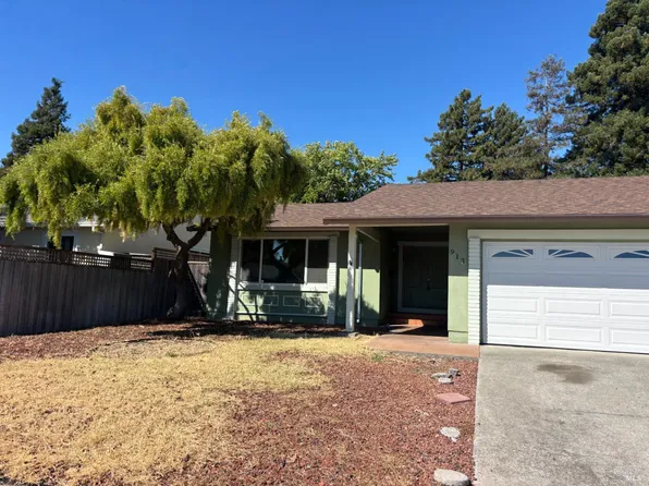 913 Crinella Drive, Petaluma, CA 94954