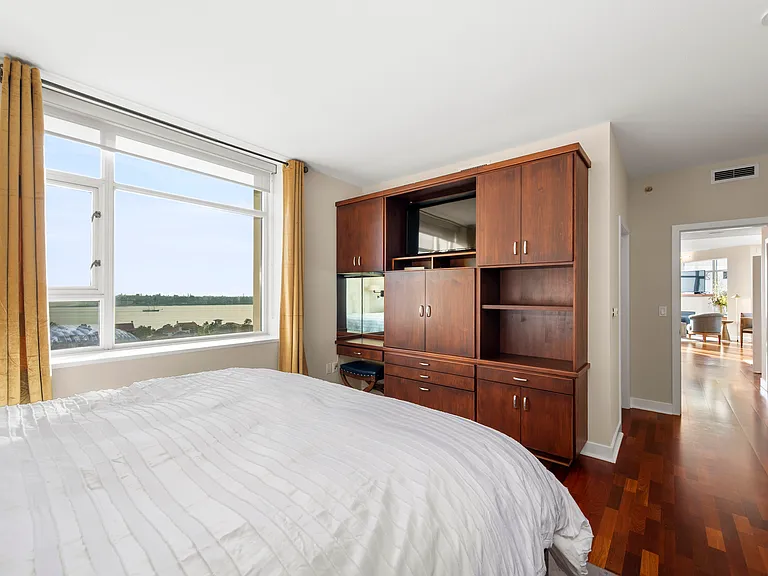 700 W Harbor Dr W #1204 — Photo 7