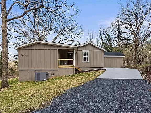 3rd image of 400 Lower Mill Creek Rd