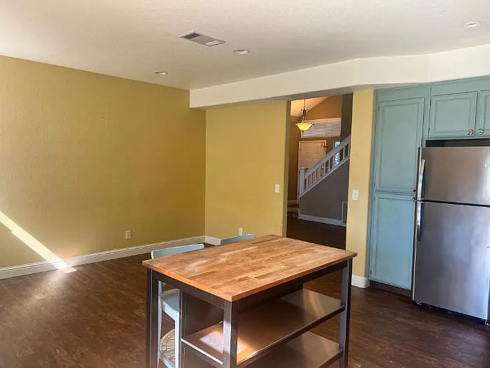 413 Brennan Pl — Photo 3