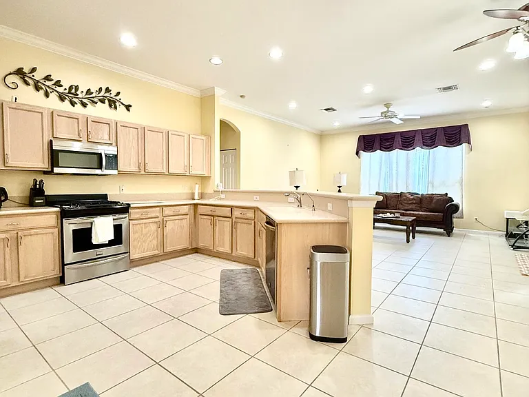 408 N Key Lime Sq SW — Photo 10