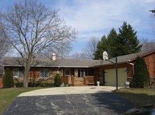 4 Plum Ct, Dundee, IL 60118