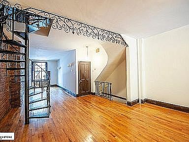1st image of 315 Sackett St