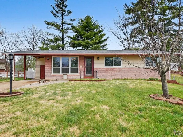 9639 Crestfield Ln, Saint Louis, MO 63126