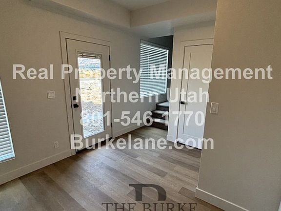 4th image of 1447 W Harper Ln #12