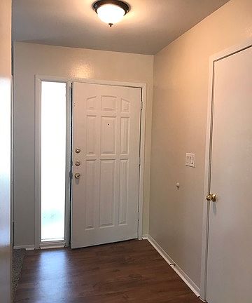 3rd image of 5874 Castle Run Dr