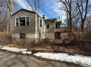 2 Brookside Rd, Wayne, NJ 07470