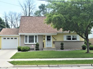 1409 N 21st St, Manitowoc, WI 54220