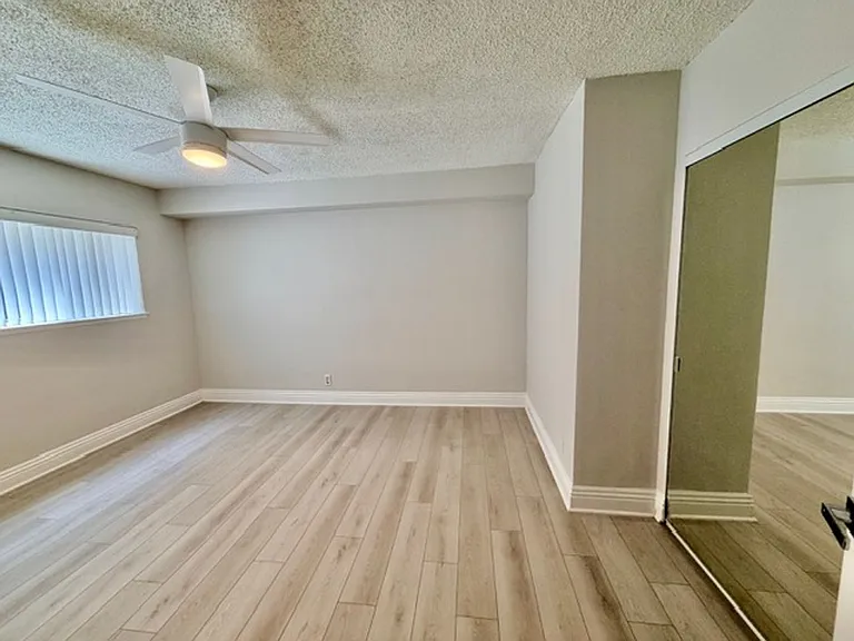 1595 E. Chevy Chase Drive — Photo 27