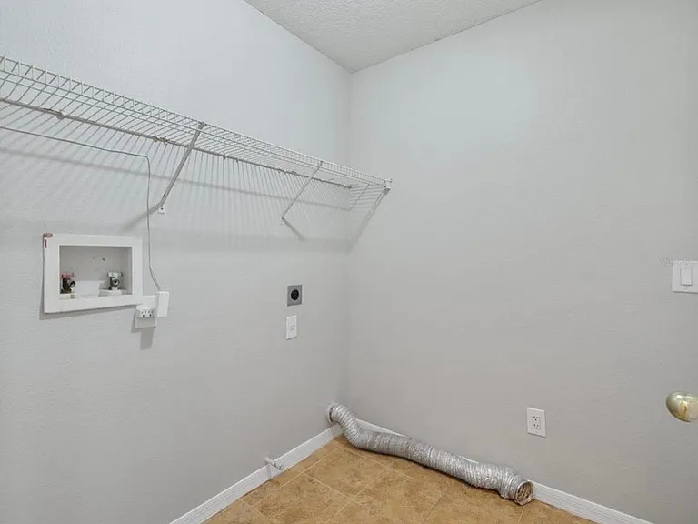 5725 Hawklake Rd — Photo 17