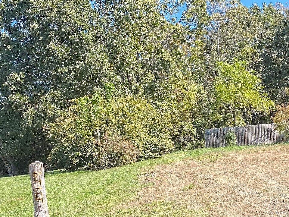 Driveway to land. 