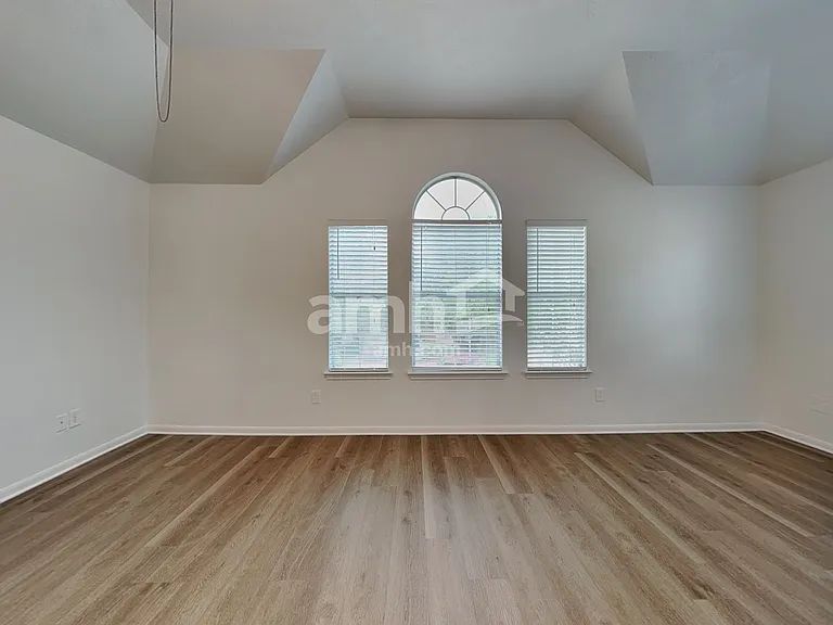 6630 Rusty Ridge Ln — Photo 8