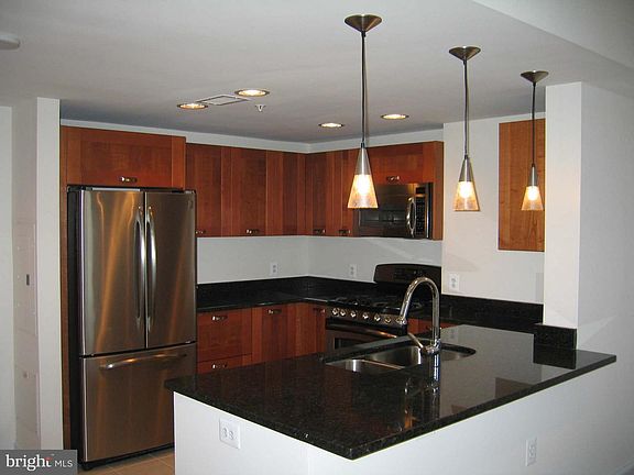 4th image of 2451 Midtown Ave #1610