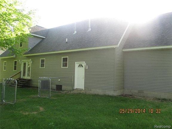 4th image of 2874 Hidden Lake Dr #1