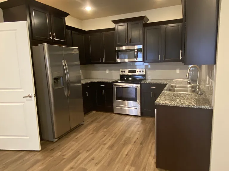 3215 W Reese — Photo 3