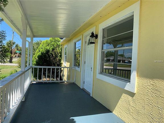 5th image of 2081 NE Snow St