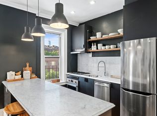 92 Perry St APT 21, New York, NY 10014