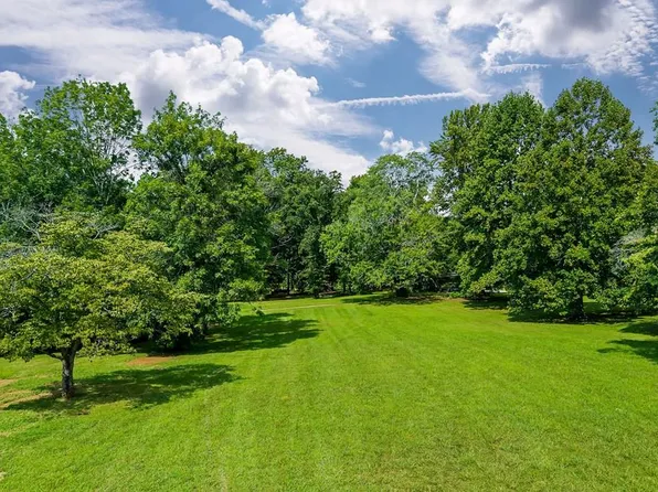 810 Breeding Ave, Cookeville, TN 38501