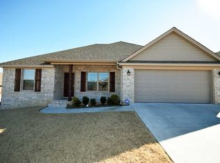 512 Samuel Loyce Dr, Searcy, AR 72143