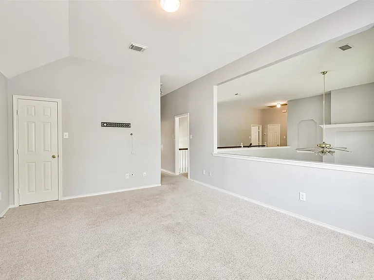 18802 Half Volley Cir — Photo 38