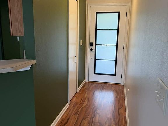 3rd image of 136 Brookfall Dr