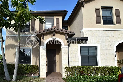 10466 W 33rd Way Photo 1