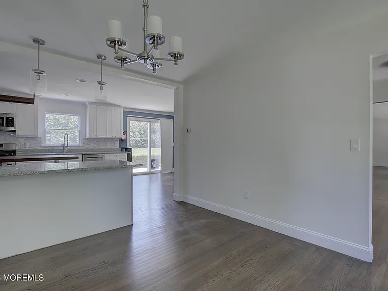 220 Branch Ave — Photo 8
