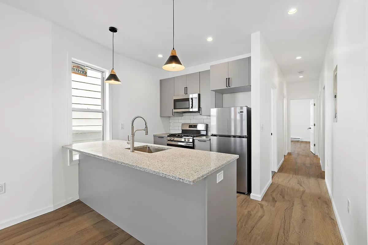 Building Photo - 20 Delaware Ave #1