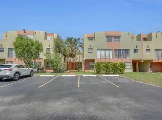 9390 W Flagler St APT 210A, Miami, FL 33174